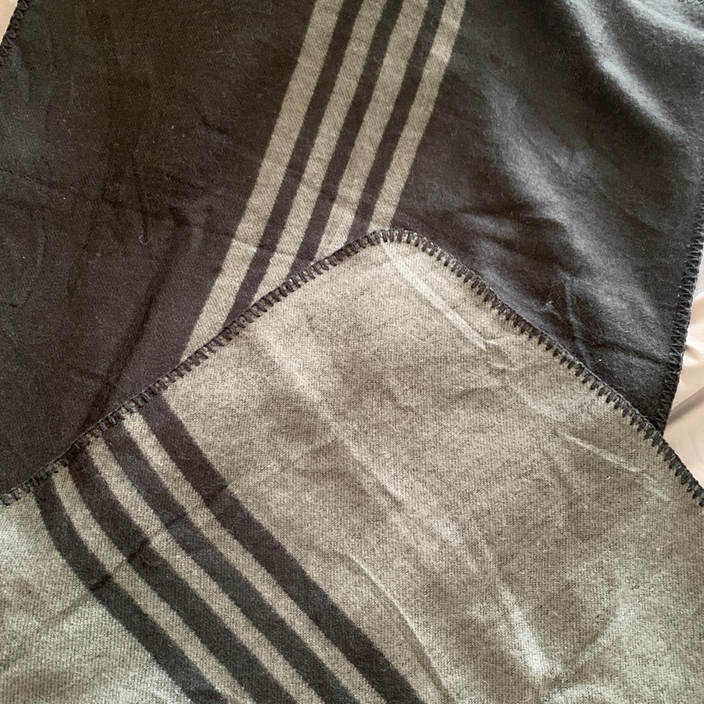 Reversible Poncho - Picture 4 of 4